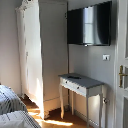Residenza Degli Artisti - La Maison 4* Triëst