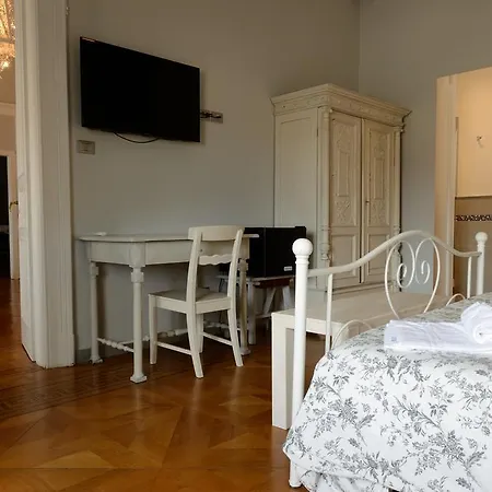 Residenza Degli Artisti - La Maison 4*