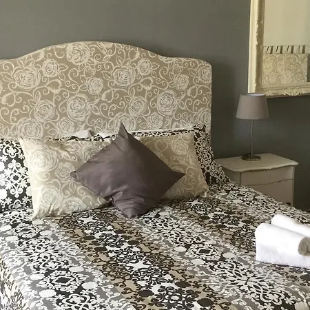 Residenza Degli Artisti - La Maison Gasthuis 4*