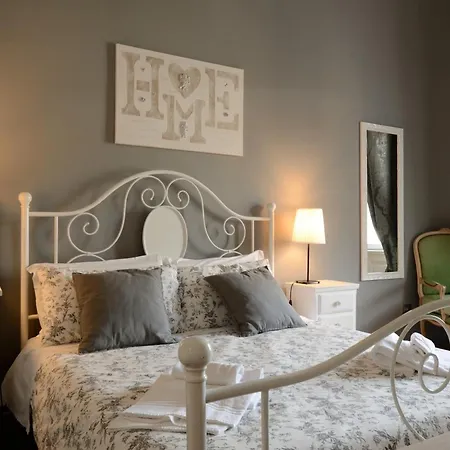 Gasthuis Residenza Degli Artisti - La Maison 4*