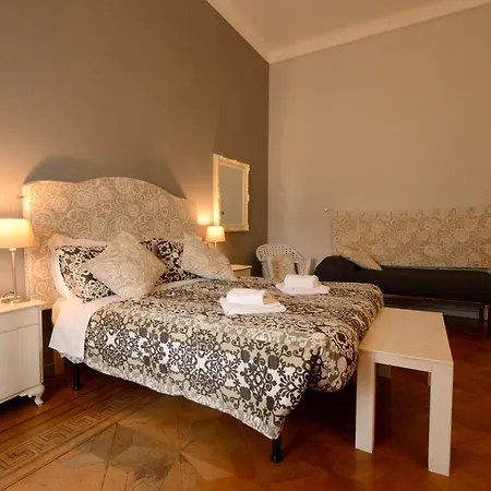 Residenza Degli Artisti - La Maison Gasthuis Triëst